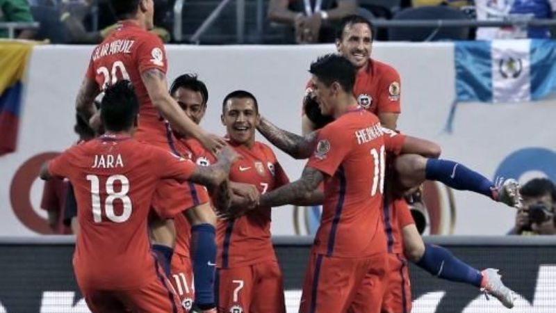 Chile se impuso 2-0 a Colombia y jugará la final ante Argentina