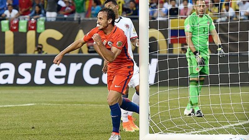 Chile se impuso 2-0 a Colombia y jugará la final ante Argentina