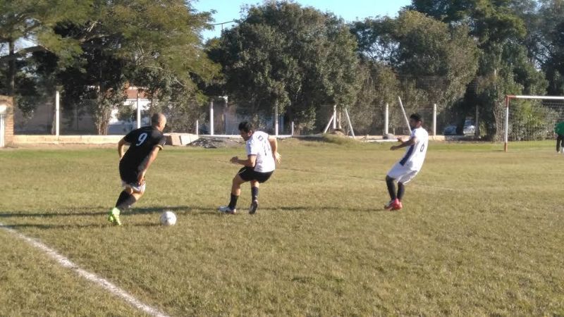 Los “Cuervos Históricos” no dejaron dudas ante los “Z”: 4 a 2