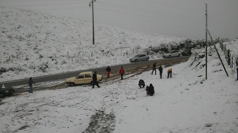 Cortan el camino a El Rodeo por acumulación de nieve