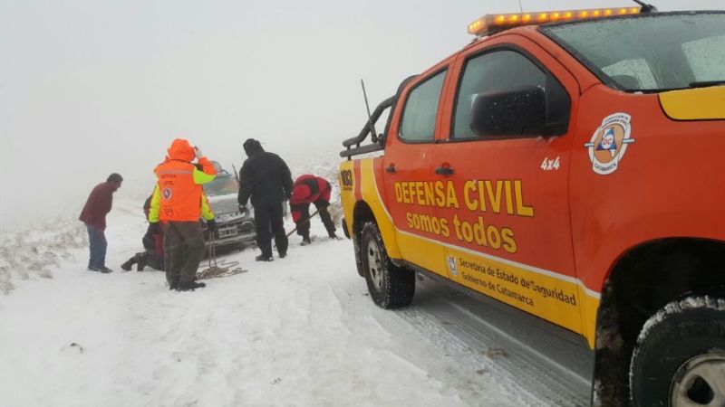 Rescataron a una familia en la Cuesta de El Portezuelo