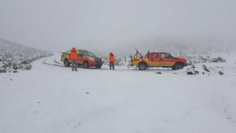 Rescataron a una familia en la Cuesta de El Portezuelo