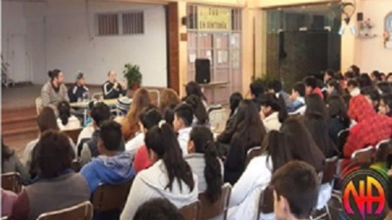 Charla de Narcóticos Anónimos