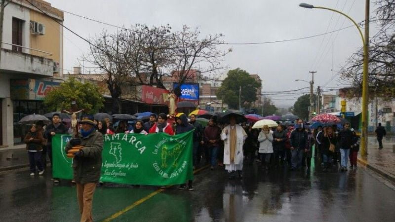 Procesión de los niños en honor al Sagrado Corazón de Jesús en Capital