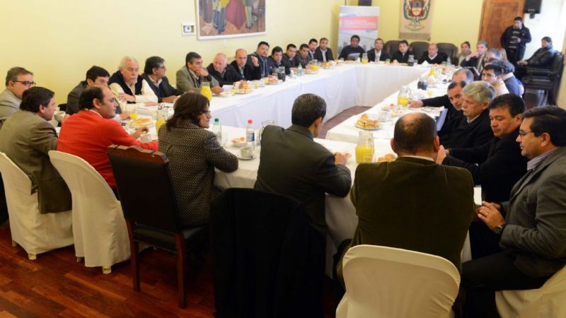 Lucía decidió coparticipar el crédito con todos los municipios