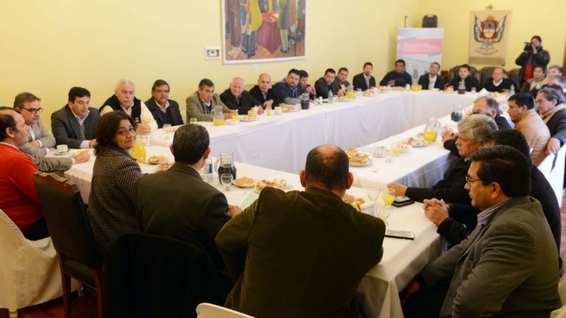 Lucía decidió coparticipar el crédito con todos los municipios