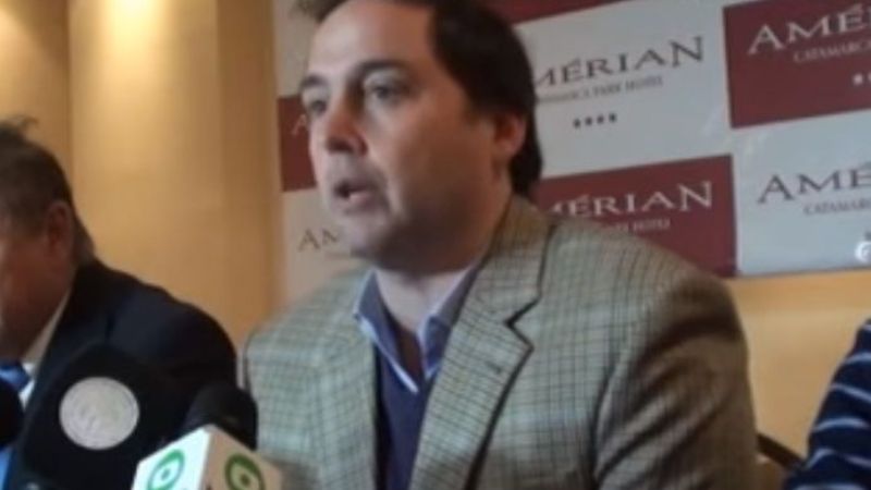 Mera propone construir “una nueva licencia social”