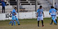ZURITA festeja su segundo gol, el del triunfo de La Carrera ante La Estación.
