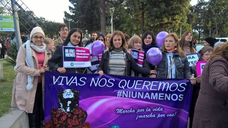 Emotiva marcha "Ni una menos"