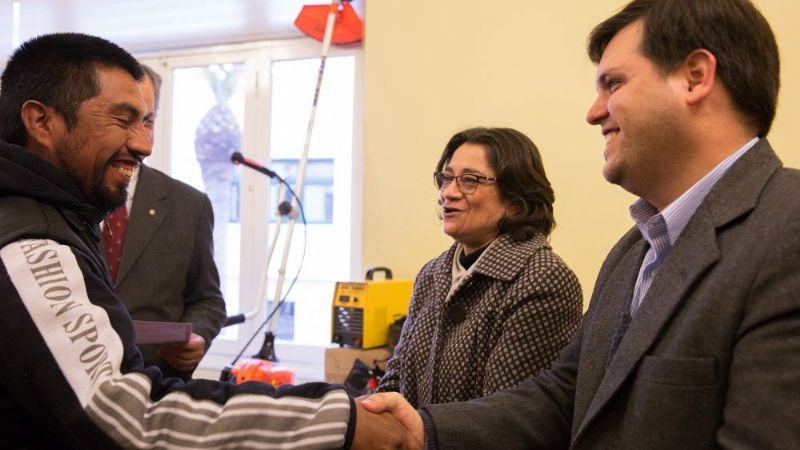 Entregaron maquinaria e insumos a emprendedores