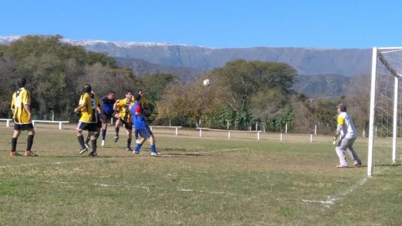 Computación goleó 4-0 a Interbanco, en la Maxi interprofesional
