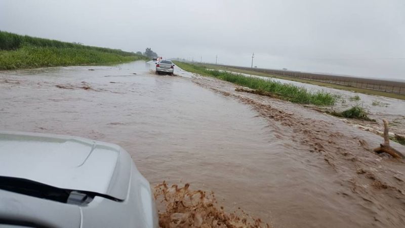 Otra vez las crecidas de ríos complican en el Este