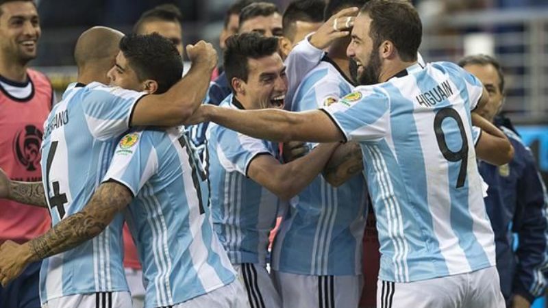 Argentina sacó a relucir su velocidad y contundencia para derrotar a Chile