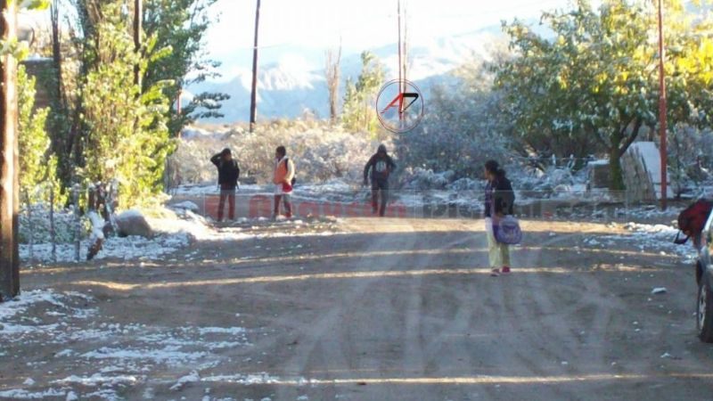 Padres dejarán de enviar a sus hijos a la escuela por los intensos fríos