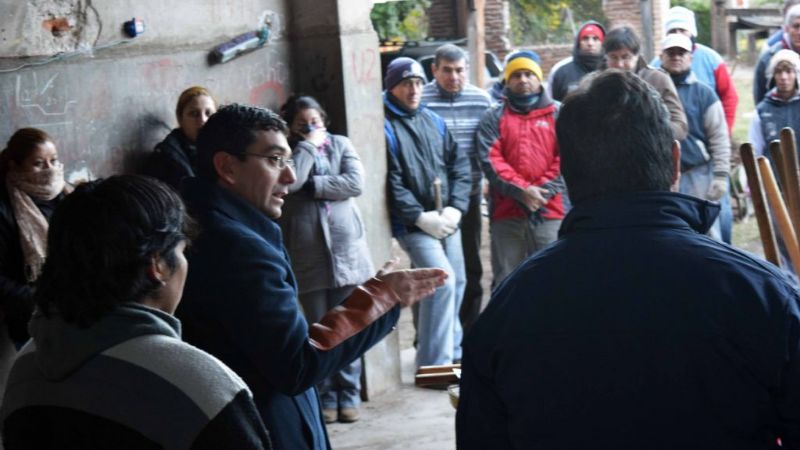 Entregan herramientas de trabajo a la delegación de "Las Pirquitas"