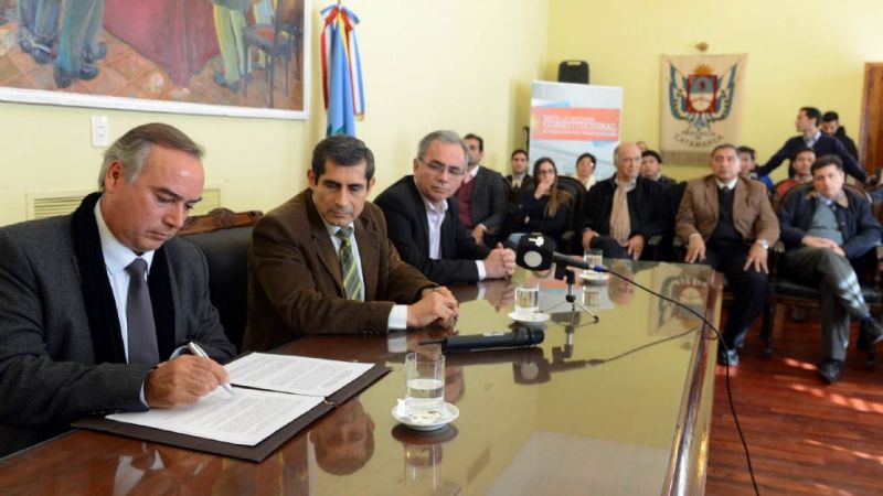 Convenio de capacitación profesional entre el CPCEC y la Provincia