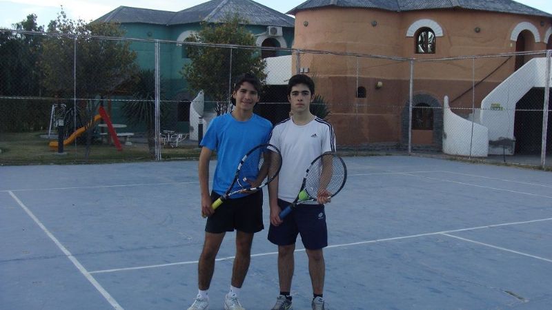 Dos santamarianos participarán en el G3 de tenis en Tucumán