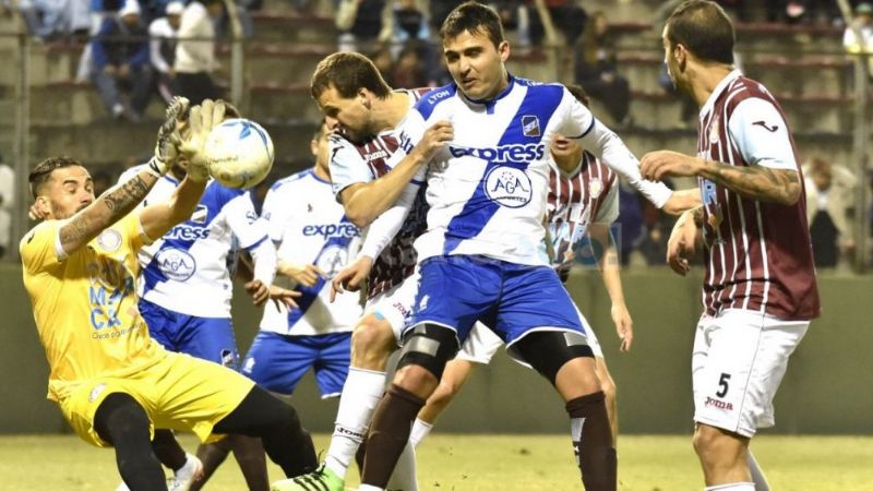 Aconquija empató en Salta y con otra igualdad estará en la final