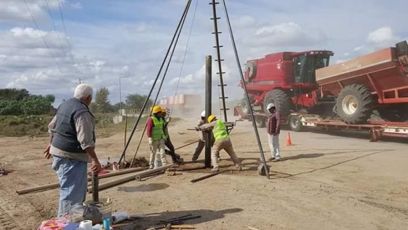 Realizaron estudios de suelo para el puente sobre el río Bañado de Ovanta