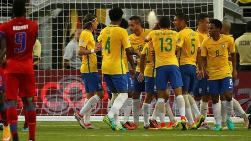 Brasil apabulló 7-1 a Haití y empate 2 a 2 en Perú-Ecuador