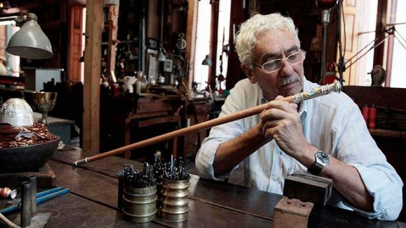 Pallarols dolido por el rechazo de Macri a su bastón presidencial