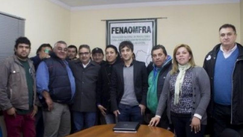 Jalil dialogó con puesteros y feriantes por el traslado a la Feria