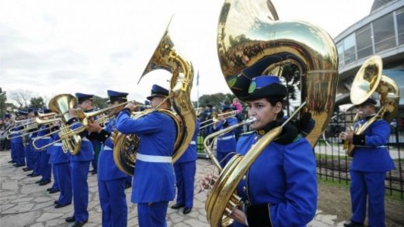 "Cansado", Macri no asiste al desfile de bandas militares