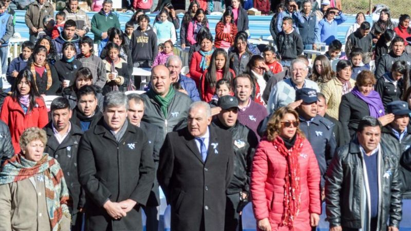 El vicegobernador encabezó actos por el Bicentenario