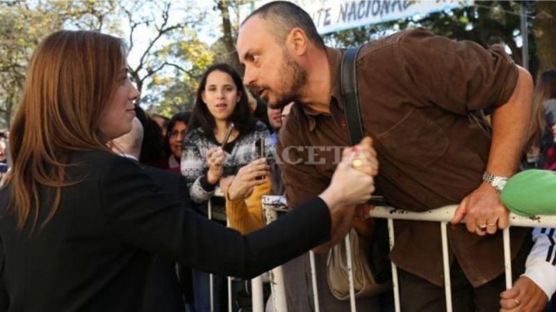 En medio del desfile le declaró su amor a María Eugenia Vidal