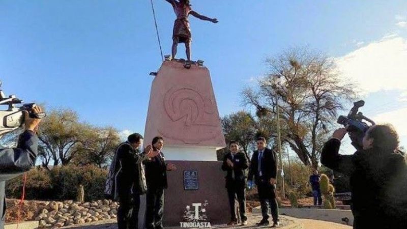 Inauguraron el monumento al Bicentenario en Copacabana