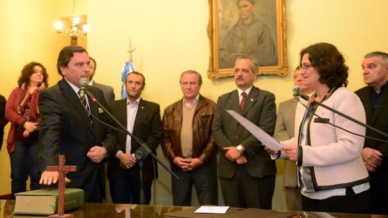 Asumió Fidel Sáenz y anunció un nuevo equipo de colaboradores