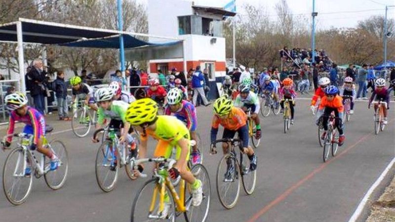 Destacada actuación de ciclistas belichos en Chaco