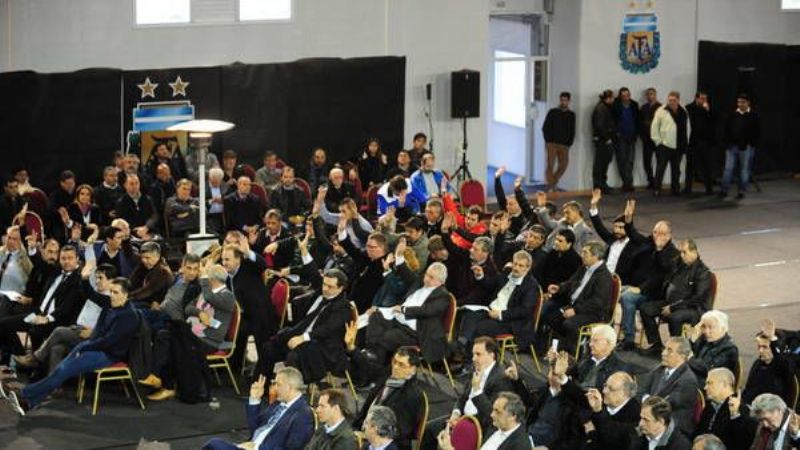 La AFA aprobó la Superliga, que arrancará el 12 o 19 de agosto