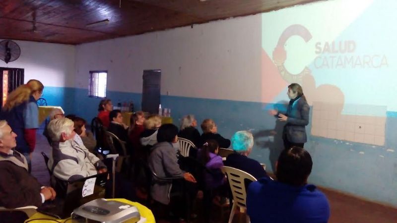 Charlas sobre los cuidados al adulto mayor en La Viñita