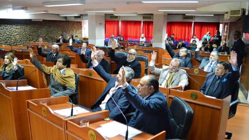 Proyectos aprobados y homenajes en el Senado