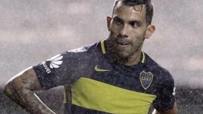Tras la eliminación Tevez analiza si sigue o no en Boca