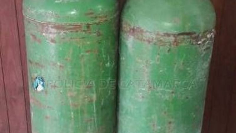 Secuestran dos cilindros de gas