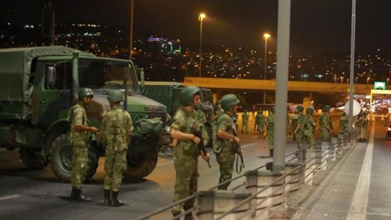 Confusión en Turquía: el golpe no tuvo éxito pero sigue el caos y hay muertos