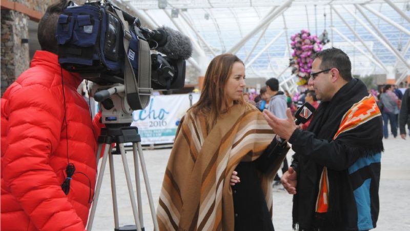 Programa de la TV Pública nacional transmite desde el Poncho 2016