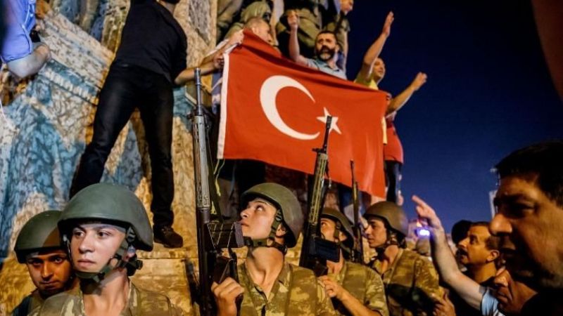 En Turquía fracasó el golpe de Estado que dejó 161 muertos