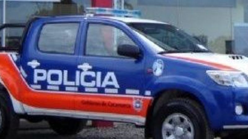 Abandonó a sus hijos todo un día y lloraban de hambre
