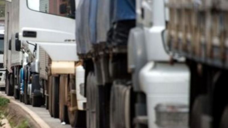 Paro de transportistas de cereales inmoviliza desde a 180.000 camiones