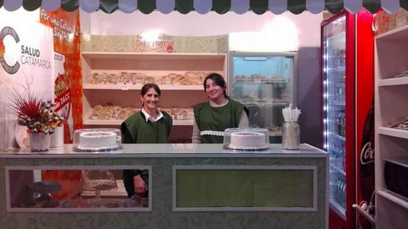 Celiaquía elabora productos de panadería para degustación