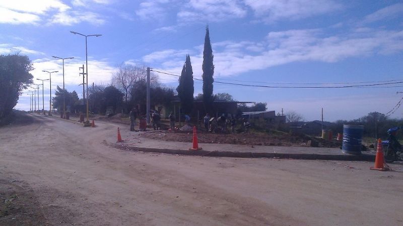 Construyen nueva rotonda en el ingreso a El Alto