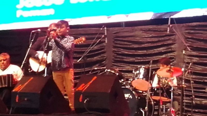 Exitosa actuación en el Ponchito de Josue Luna y sus amigos