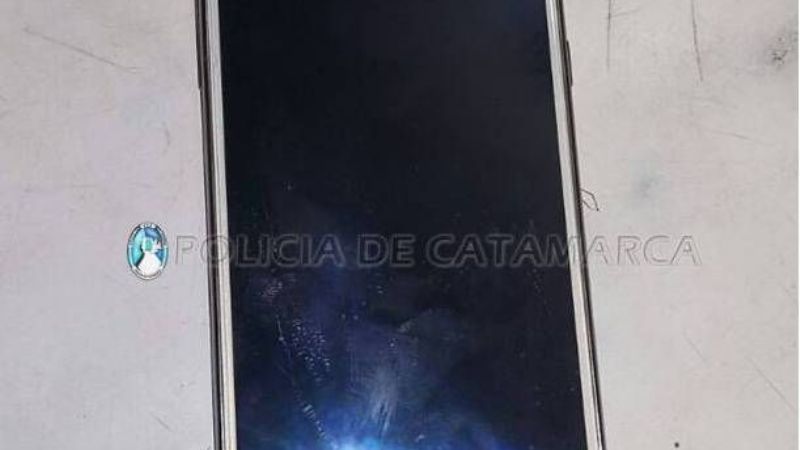 Aprehendieron a dos jóvenes y recuperan un celular robado