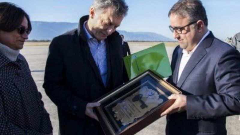 Según Clarin, Jalil cada vez más cerca de Macri