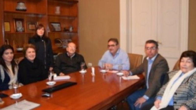 Jalil recibió a miembros de la Junta de Estudios Históricos de Catamarca