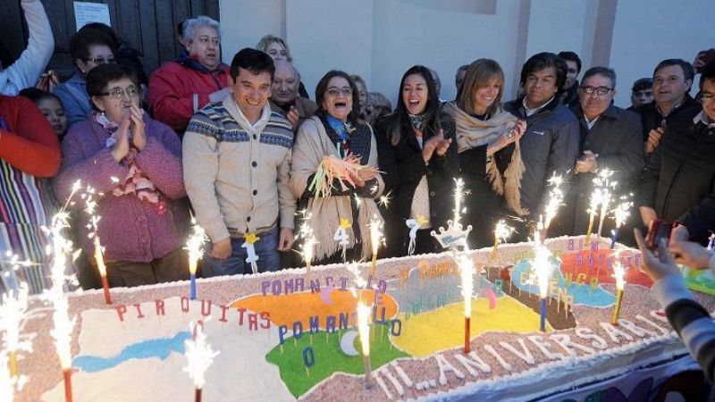 La Gobernadora celebró con los vecinos de Fray Mamerto Esquiú