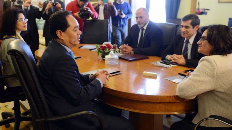 Lucía recibió al embajador chino